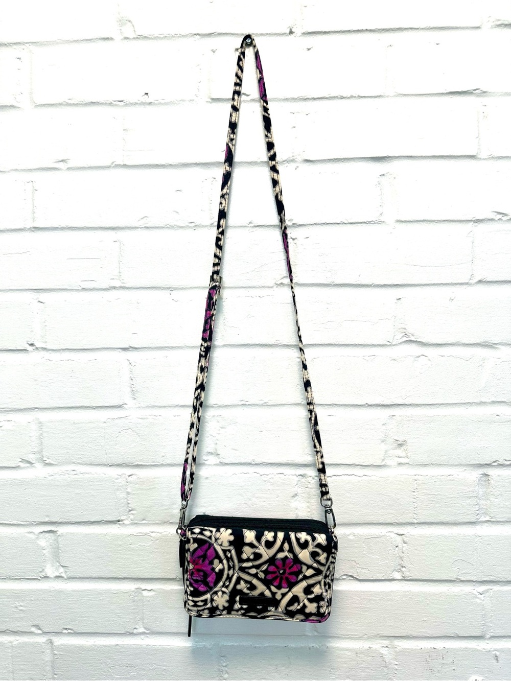 Vera Bradley Scroll Medallion 3-in-1 Wallet Crossbody Tuck Away Wristlet
